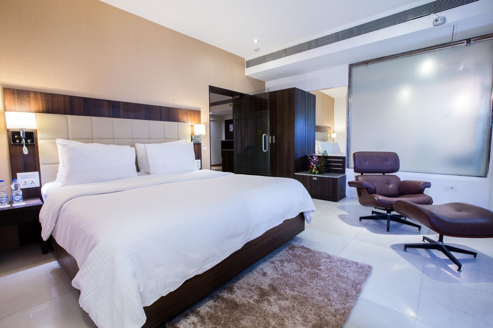 Regenta Central Harimangala Bharuch Экстерьер фото