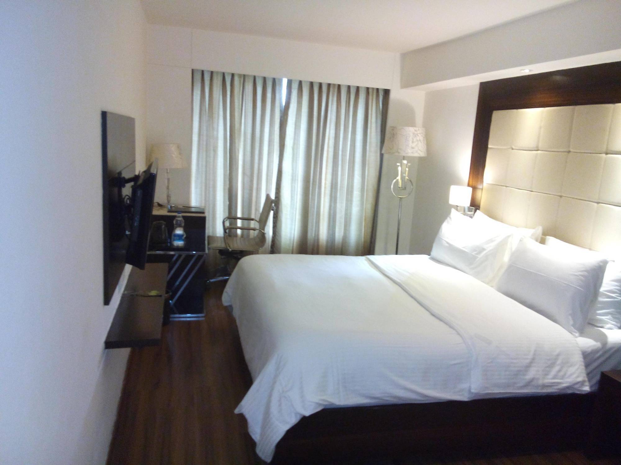 Regenta Central Harimangala Bharuch Экстерьер фото