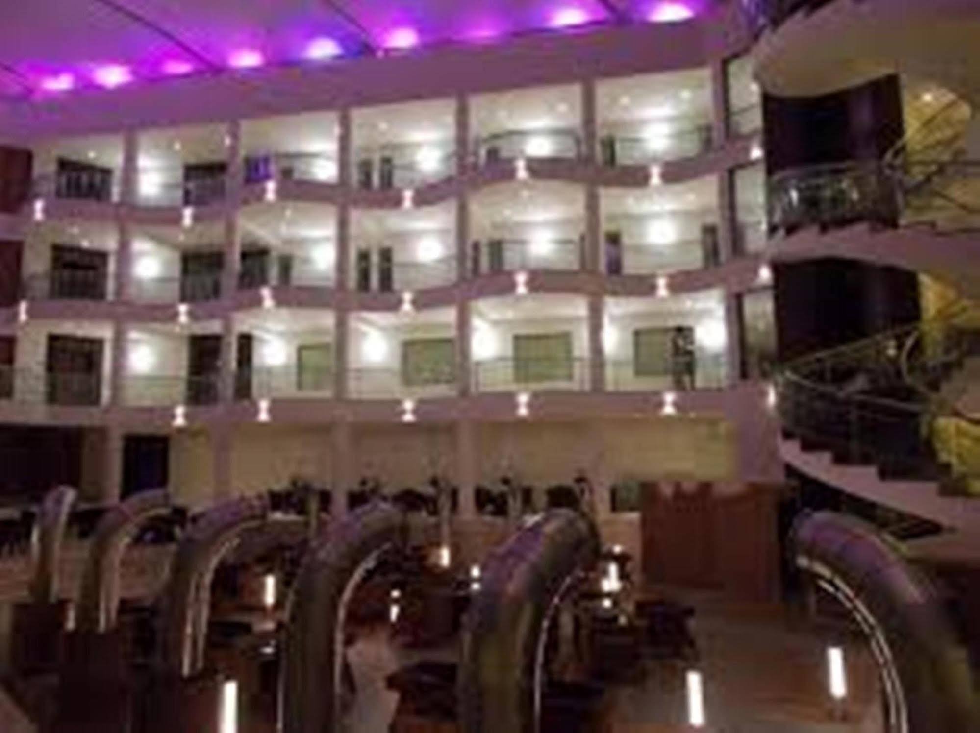 Regenta Central Harimangala Bharuch Экстерьер фото