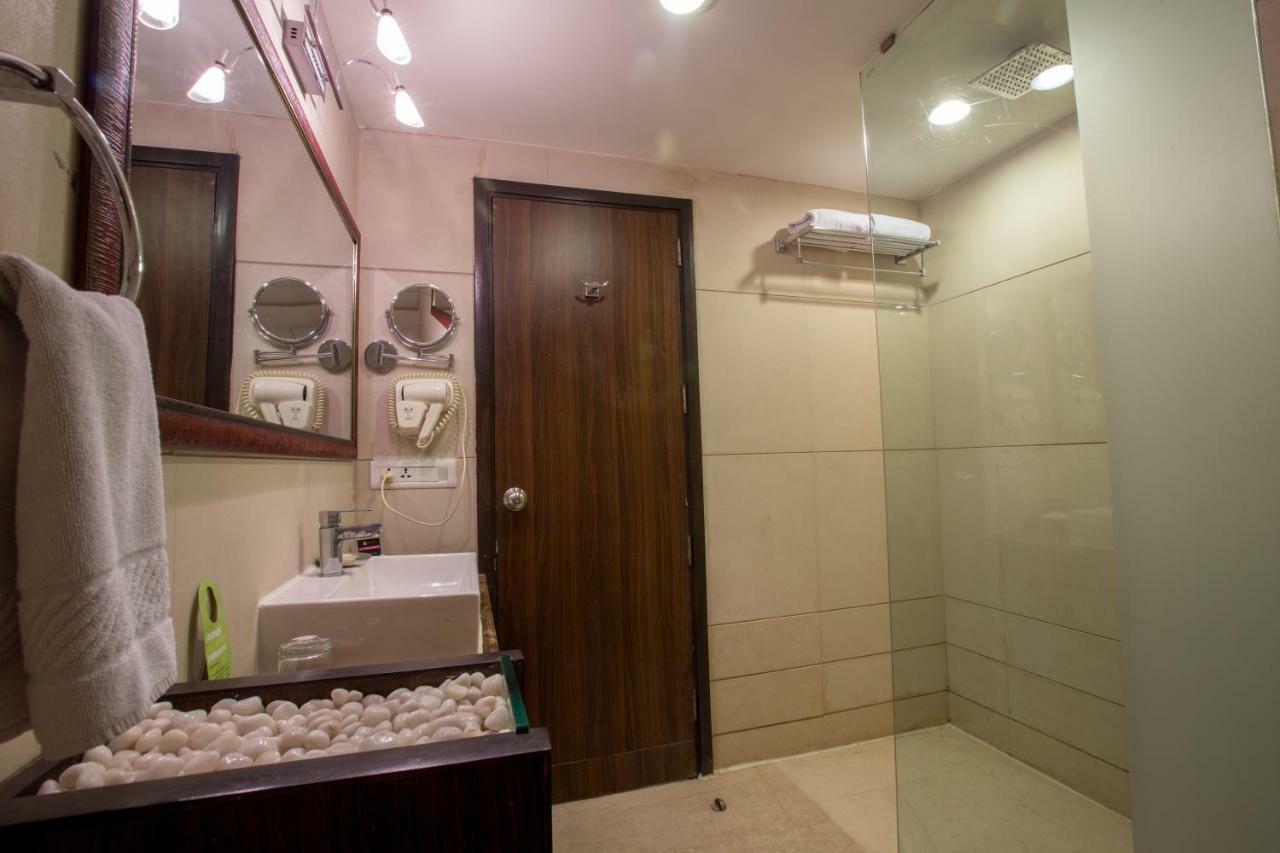 Regenta Central Harimangala Bharuch Экстерьер фото